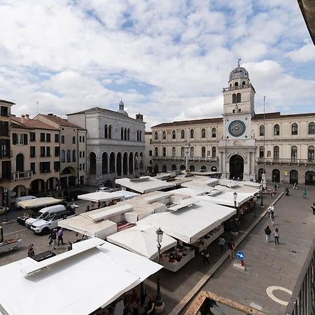 Enjoy Home - Appartamento Orologio, Piazza Dei Signori Πάδοβα Εξωτερικό φωτογραφία