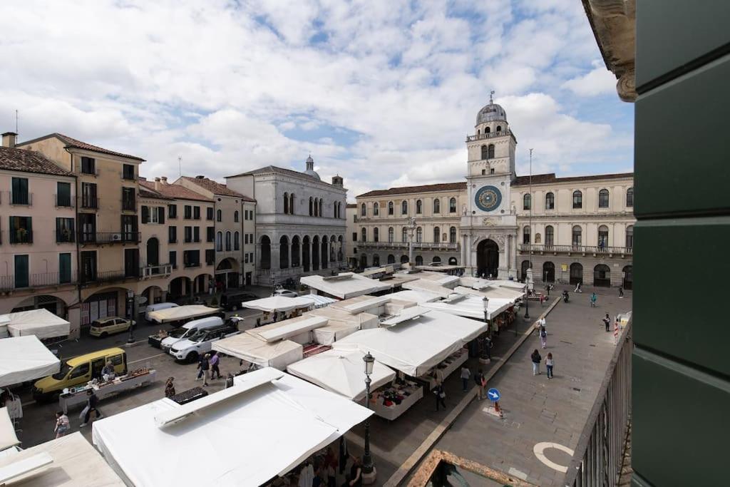 Enjoy Home - Appartamento Orologio, Piazza Dei Signori Πάδοβα Εξωτερικό φωτογραφία