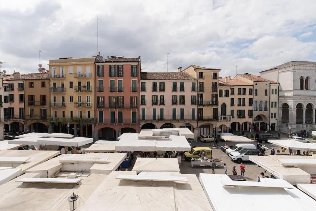 Enjoy Home - Appartamento Orologio, Piazza Dei Signori Πάδοβα Εξωτερικό φωτογραφία